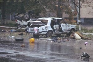 В Шостке обстреляли военкомат и взорвали машины у горотдела милиции