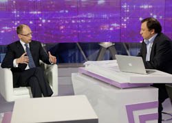 Яценюк призвал оппозицию не идти на выборы, если не выпустят Тимошенко