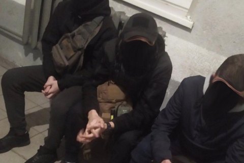 У Львові троє хлопців видавали себе за контролерів, щоб не платити за проїзд