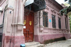 В Донецкой области милиционеры пытались штурмовать прокуратуру