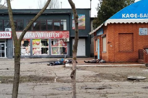 За две недели войны в Мариуполе погибли 1170 жителей, 47 сегодня похоронили в братской могиле