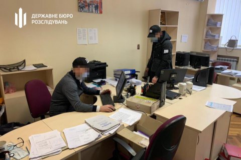 ДБР здійснило обшуки у керівництва Державної архітектурно-будівельної інспекції