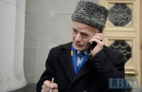 Российские военные не пустили Джемилева в Крым