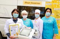 Более 180 аппаратов ИВЛ от Фонда Рината Ахметова уже поступили в государственные больницы страны