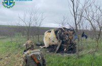 На Херсонщині автомобіль з цивільними підірвався на російській міні