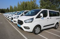 США передали поліції 11 мікроавтобусів Ford для КОРД