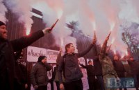 Возле дома Авакова активисты требуют его отставки