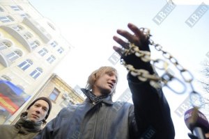 Администрацию Президента пикетировали недовольные рэкетом предприниматели