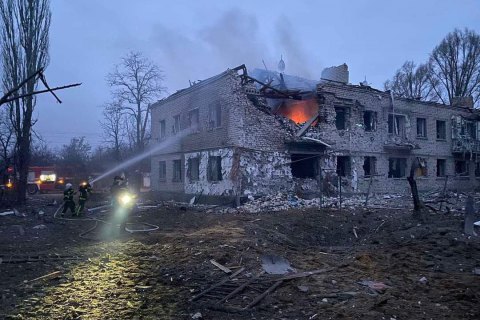 Біля Старобільська українські артилеристи розбили колону російської техніки
