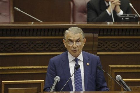 Нового премьер-министра в Армении могут выбрать уже 1 мая