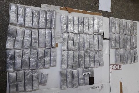 В автобусе на украинско-венгерской границе нашли 33 кг гашиша