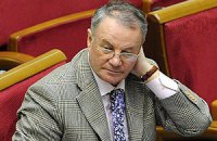 Суд рассмотрит иск к оппозиционерам за блокирование трибуны Рады
