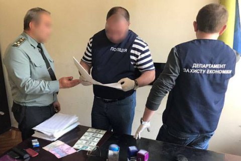 Полковник ВСУ задержан при получении 24 тыс. гривен взятки 