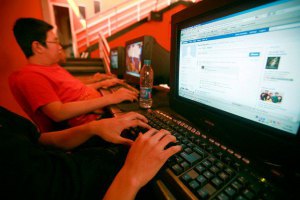 Роскомнадзор получил право проверять личную переписку россиян