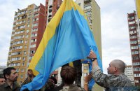На Троещине открыли памятник воину-добровольцу 