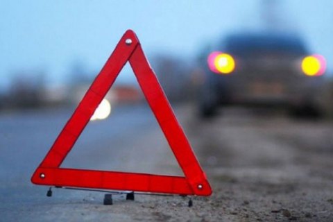 1 особа загинула та 2 травмовані через ДТП за участю військових у Донецькій області
