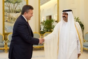 Янукович продолжает собирать ордена