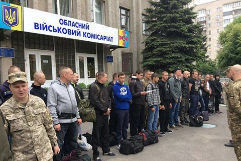 Во время осеннего призыва в армию заберут 13,5 тыс. человек 