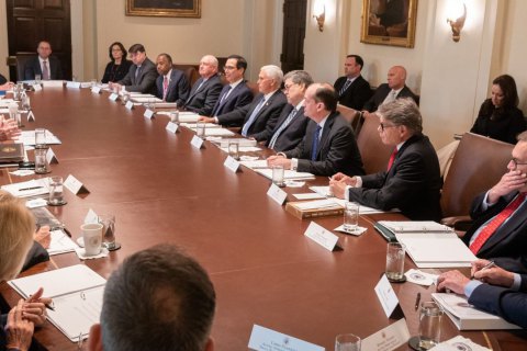После беспорядков в Вашингтоне два министра правительства Трампа заявили об отставке