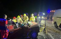 На Рівнещині сталася ДТП за участі двох вантажівок та легковика