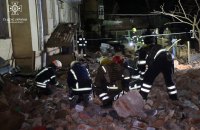 Ракетний удар по Харкову: загинула літня жінка, троє поранених