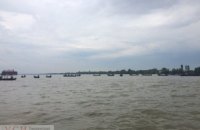 Рыбаки лодками перекрыли Дунай в Вилково