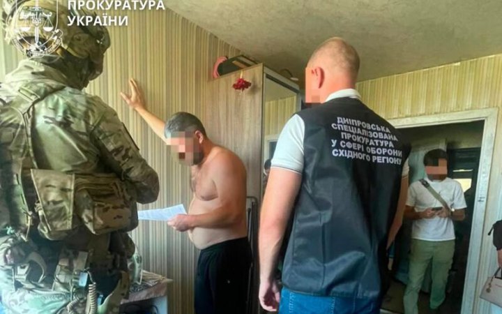 Чотири особи отримали підозри у вимаганні $20 тис. за переведення військовослужбовця у тил 
