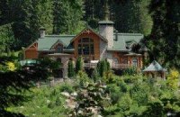 Ющенко строит в Карпатах Певческое поле