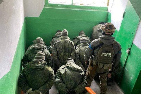 Росіянин про втрати РФ під Маріуполем: «За день 700 людей, на#уй»