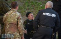 Порошенко разрешил милиции в зоне АТО применять оружие без предупреждения