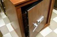 Охотник пытался открыть свой сейф с ружьями и спровоцировал взрыв