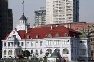 В Китае рабочие взяли в заложники вице-консула России