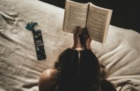Як відключення світла ввечері впливає на очі: як краще читати книжки, працювати в гаджетах і чи має значення рівень зору
