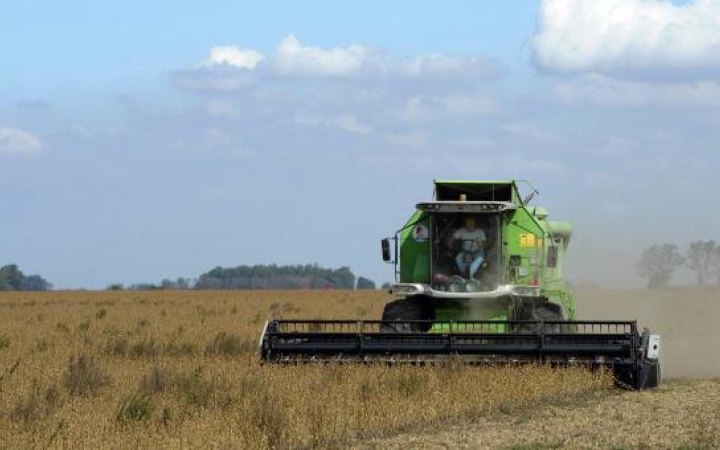 В Україні зібрали вже понад 41,7 млн тонн зернових і 16,9 млн тонн олійних культур