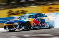 Red Bull вибачився за дрифт на Софійській площі