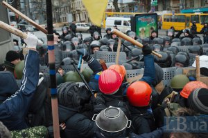 МВД: количество пострадавшых правоохранителей достигло 100 (обновлено)