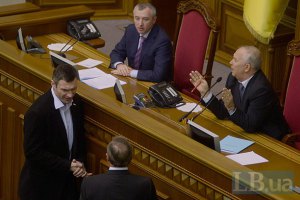 ПР и оппозиция разошлись в планах о работе Рады