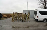 В Мариуполь прибыли неизвестные в камуфляже «поддержать» кандидата в депутаты