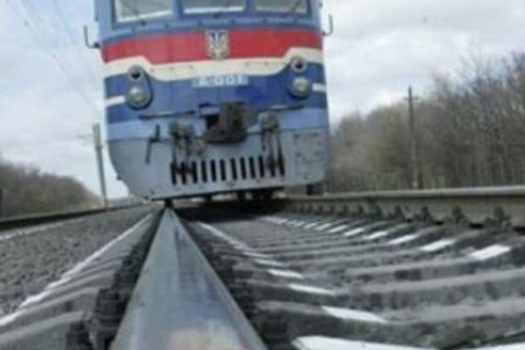 20-летняя девушка бросилась под поезд в Харькове