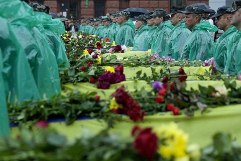 Военнослужащий, спасший на Донбассе свою дочь, умер сегодня в Днепре