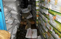 Со склада в Киеве украли две тонны орехов кешью