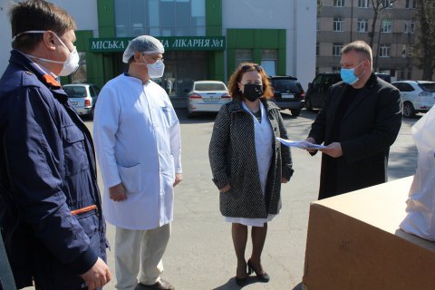 Винницкая городская больница №1 получила реанимационное оборудование от Фонда Порошенко