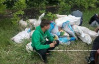 Трое украинцев и пятеро россиян пытались пронести в Россию тонну меда