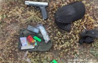 Поліція Києва затримала іноземця зі зброєю та вибухівкою