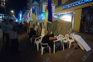 Сторонников Тимошенко оставили без туалетов