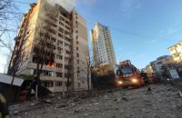 Київ: окупанти вкотре хаотично обстріляли житлові квартали (оновлено)