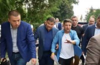 Зеленський попередив депутатів від "Слуги народу" про неприпустимість "договорняків" і пропусків засідань