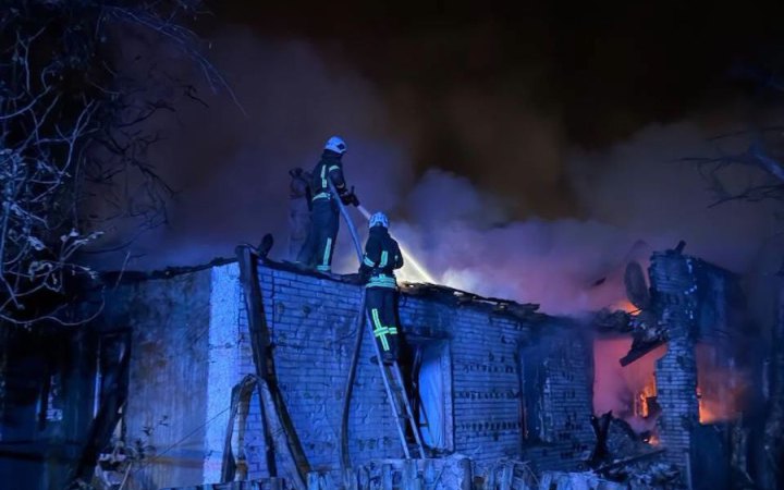 Уночі ворог атакував Умань. Пошкоджено готель, гіпермаркет і будинок