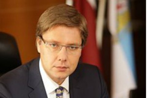 Мэра Риги оштрафовали за общение со школьниками на русском языке