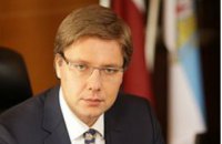 Мэра Риги оштрафовали за общение со школьниками на русском языке